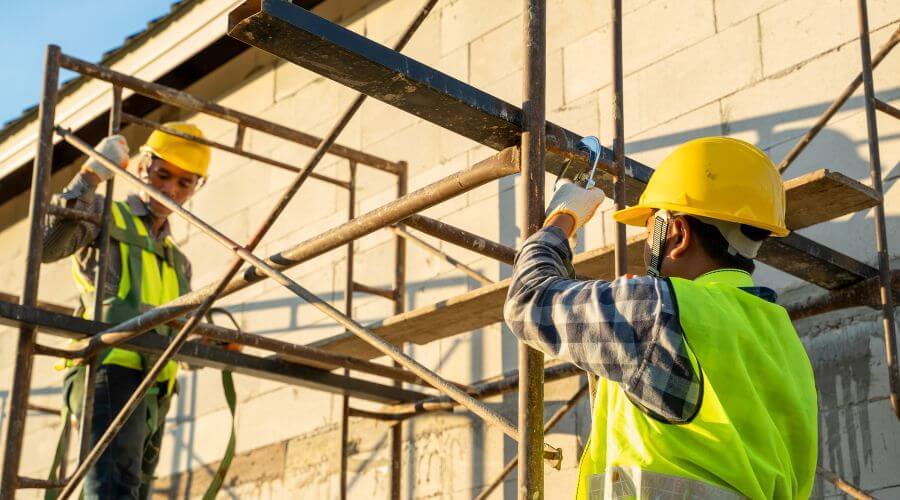 Professional gutter cleaning in Papaikou, HI